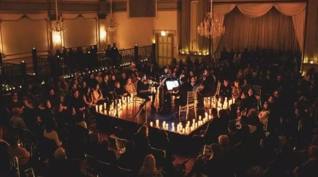 Há quem considera ser um privilégio assistir a um concerto de Vivaldi à luz de velas